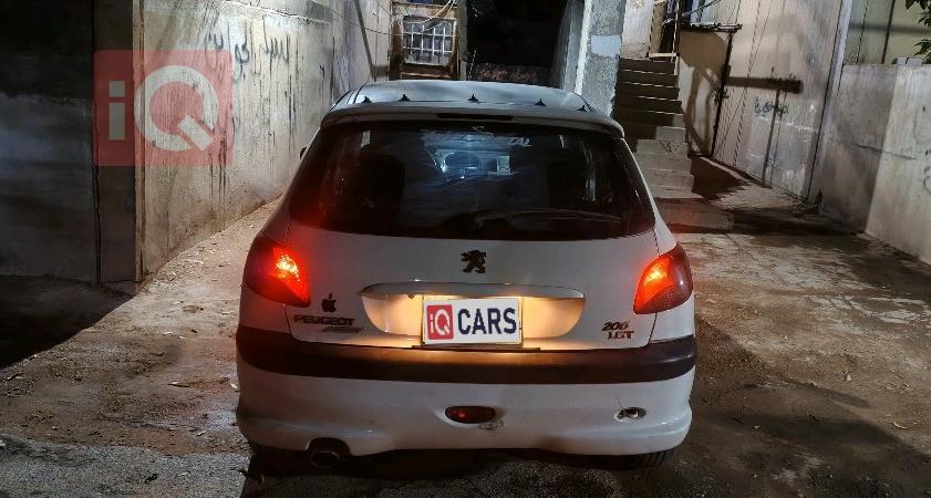 بيجو 206